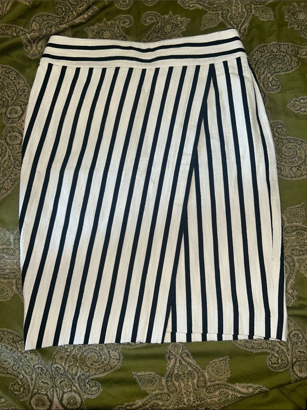 Ann Taylor Navy and White Vertical Stripe Pencil Skirt